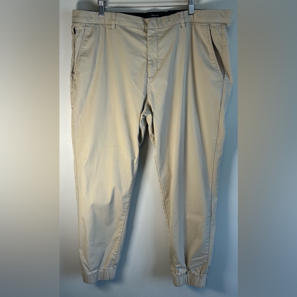 RW&Co Men’s Slim Fit Jogger Pants Size 40 White Stretch Casual Pants Zip Pockets